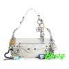 Bolso bandolera pequeño Le Cagole con efecto usado y dijes «Blanco» 7716402AA7A9000