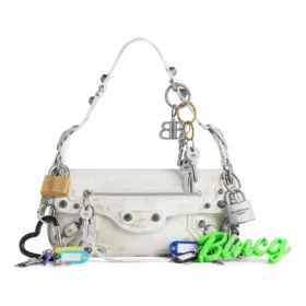 Bolso bandolera pequeño Le Cagole con efecto usado y dijes «Blanco» 7716402AA7A9000