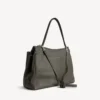 Bolso de mano estilo Rodeo para mujer, grande, con dijes, en color caqui Bolso de mano estilo Rodeo para mujer, grande, con dijes, en color caqui