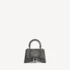 Bolso de mano Hourglass para mujer, tamaño XS, en gris tormenta Bolso de mano Hourglass para mujer, tamaño XS, en gris tormenta