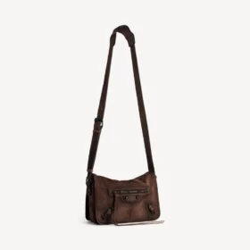 Bolso mensajero con solapa City para hombre, tamaño pequeño, en color espresso claro