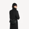 Bolso mensajero con solapa Le City para hombre, tamaño pequeño, en negro Bolso mensajero con solapa Le City para hombre, tamaño pequeño, en negro