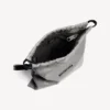 Bolso shopper para hombre con bolsa protectora y correa cruzada, mediano, en gris Balenciaga Bolso shopper para hombre con bolsa protectora y correa cruzada, mediano, en gris Balenciaga