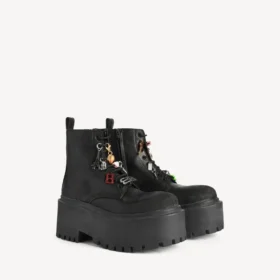 Botines de plataforma «Strike» para mujer con dijes en negro/multicolor