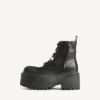 Botines de plataforma «Strike» para mujer con dijes en negro/multicolor Botines de plataforma «Strike» para mujer con dijes en negro/multicolor