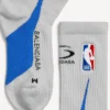 Calcetines para hombre de Balenciaga | Colaboración con la NBA en blanco sucio Calcetines para hombre de Balenciaga | Colaboración con la NBA en blanco sucio