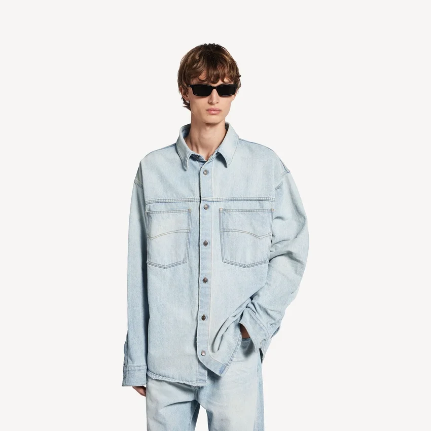 Camisa de Denim de manga larga para hombre en azul claro Camisa de Denim de manga larga para hombre en azul claro