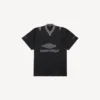 Camiseta de fútbol 3b para hombre con cuello en V, oversize, en negro/antracita Camiseta de fútbol 3b para hombre con cuello en V, oversize, en negro/antracita