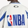 Camiseta de manga larga oversize para hombre de Balenciaga | Colaboración con la NBA en blanco/multicolor Camiseta de manga larga oversize para hombre de Balenciaga | Colaboración con la NBA en blanco/multicolor