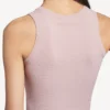 Camiseta sin mangas para mujer en rosa empolvado Camiseta sin mangas para mujer en rosa empolvado