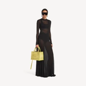 Camiseta sin mangas tipo sportsbra para mujer en negro