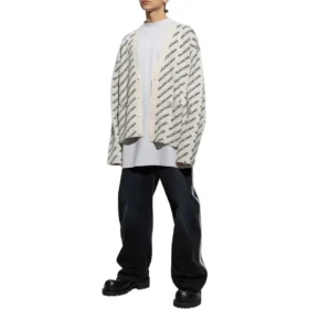 Cardigan con logo por toda la prenda «Blanco tiza y negro» 736248T32339054 Cardigan con logo por toda la prenda «Blanco tiza y negro» 736248T32339054
