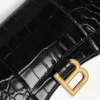 Cartera de mujer con forma de Hourglass y cadena, en color negro Cartera de mujer con forma de Hourglass y cadena, en color negro