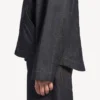Chaqueta con capucha de denim para hombre en índigo crudo Chaqueta con capucha de denim para hombre en índigo crudo