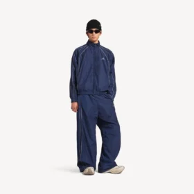 Chaqueta de chándal para hombre en un nuevo azul marino oscuro
