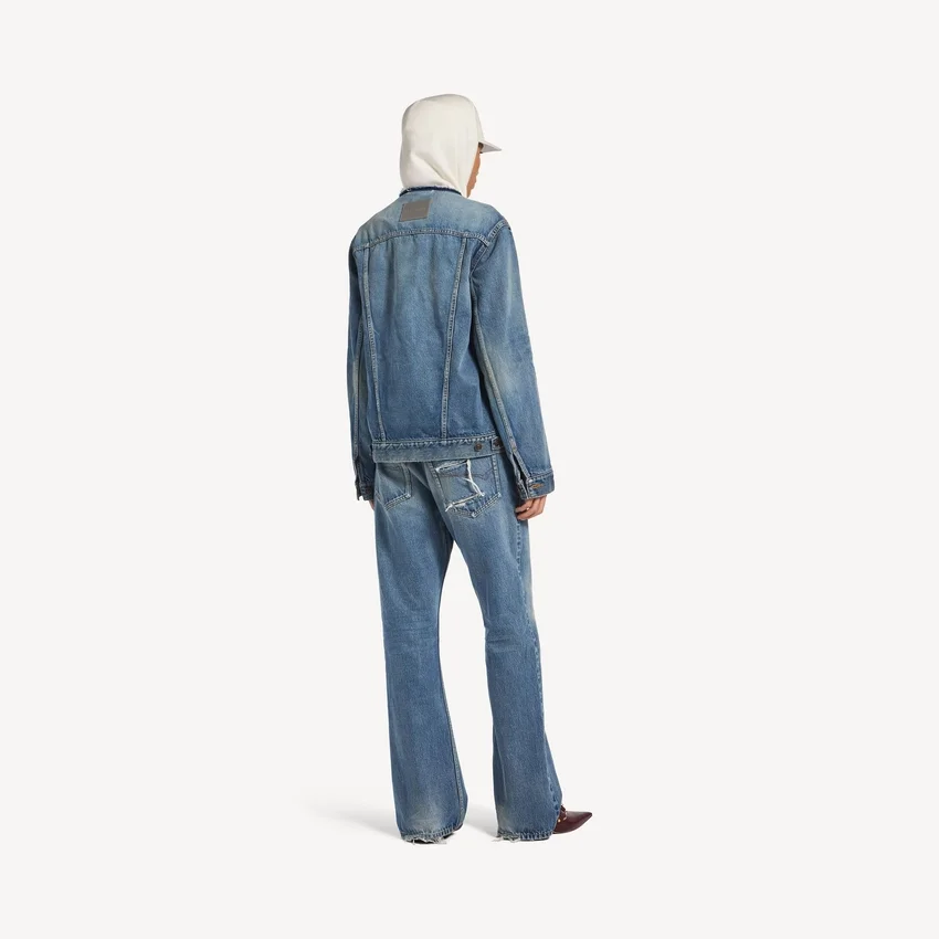 Chaqueta de corte de reloj de arena para mujer en azul oscuro Chaqueta de corte de reloj de arena para mujer en azul oscuro