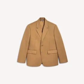Chaqueta de hombre de corte normal y un solo botonero en color camel