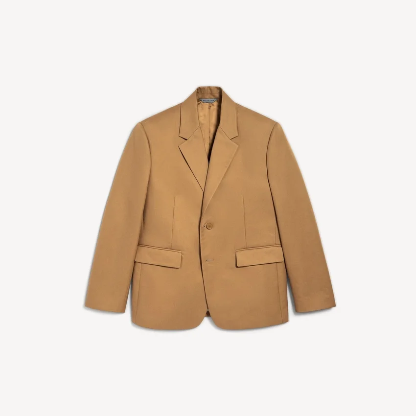 Chaqueta de hombre de corte normal y un solo botonero en color camel Chaqueta de hombre de corte normal y un solo botonero en color camel