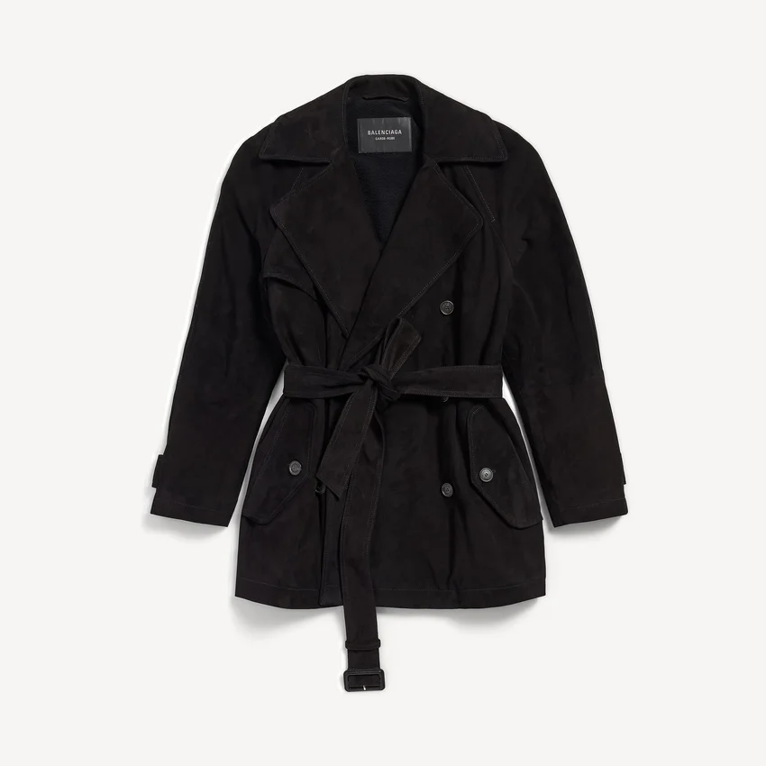 Gabardina corta tipo capullo para mujer en negro Gabardina corta tipo capullo para mujer en negro