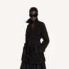 Gabardina corta tipo capullo para mujer en negro Gabardina corta tipo capullo para mujer en negro