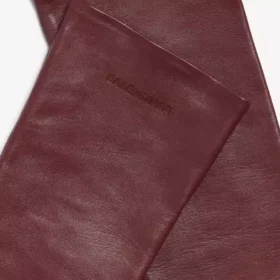 Guantes largos para mujer en color burdeos Guantes largos para mujer en color burdeos