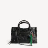 Llavero/dije de motociclista Balenciaga para mujer en verde/negro Llavero/dije de motociclista Balenciaga para mujer en verde/negro
