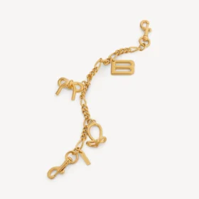 Llavero para mujer con dijes en dorado