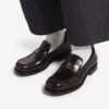 Mocasines cómodos para hombre en color burdeos oscuro