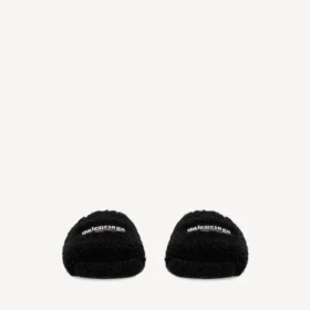 Mules abiertos con pelo para hombre en negro/blanco/rojo Mules abiertos con pelo para hombre en negro/blanco/rojo