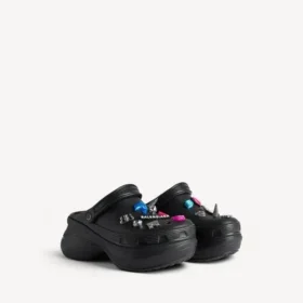 Mules Crocs™ para mujer con Jibbitz™ en negro