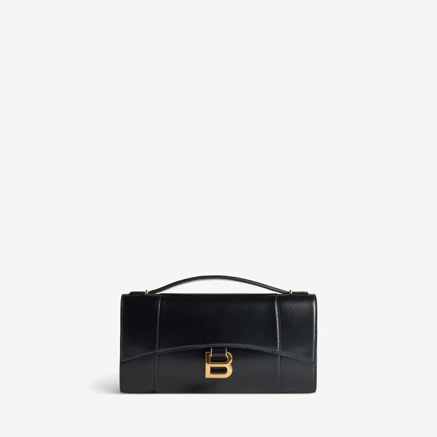Pochette de mujer con forma de Hourglass y cadena en negro Pochette de mujer con forma de Hourglass y cadena en negro