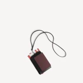 Porta-pasaporte y celular para hombre en color burdeos