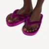 Sandalia de tiras «Jet Lag» para mujer en color morado Sandalia de tiras «Jet Lag» para mujer en color morado