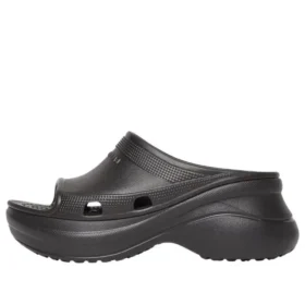 Sandalias de piscina Crocs «Negro» 677386W1S8E1000