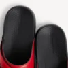Sandalias deportivas de piscina para hombre en negro/rojo Sandalias deportivas de piscina para hombre en negro/rojo