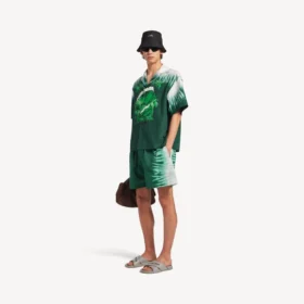 Shorts de hombre de corte holgado con estampado «extreme tie dye» en verde/blanco