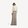 Suéter de cuello redondo para mujer en color crema
