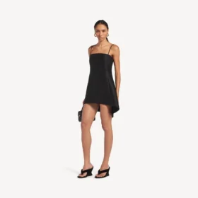 Vestido babydoll con tirantes para mujer en negro