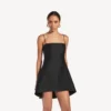 Vestido babydoll con tirantes para mujer en negro