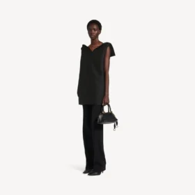 Vestido tipo vareuse para mujer en negro Vestido tipo vareuse para mujer en negro