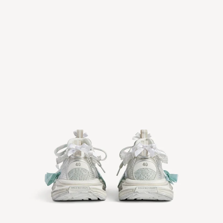Zapatilla con cordones para mujer 3XL en color topo/blanco/azul claro Zapatilla con cordones para mujer 3XL en color topo/blanco/azul claro
