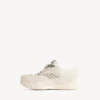 Zapatilla con plataforma de gamuza «Hamptons» para mujer en beige/negro