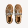 Zapatilla deportiva Hamptons para hombre, estilo desgastado medio, en color camel Zapatilla deportiva Hamptons para hombre, estilo desgastado medio, en color camel