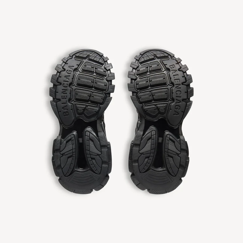 Zapatilla deportiva Track Piercing para hombre en negro Zapatilla deportiva Track Piercing para hombre en negro