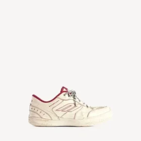 Zapatilla deportiva «Hamptons» para mujer, estilo desgastado medio, en color blanco roto/rojo