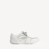 Zapatilla Hamptons para mujer, estilo desgastado medio, en blanco Zapatilla Hamptons para mujer, estilo desgastado medio, en blanco
