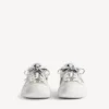Zapatilla Hamptons para mujer, estilo desgastado medio, en blanco Zapatilla Hamptons para mujer, estilo desgastado medio, en blanco