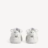 Zapatilla Hamptons para mujer, estilo desgastado medio, en blanco Zapatilla Hamptons para mujer, estilo desgastado medio, en blanco