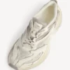 Zapatilla Jet para mujer en color cáscara de huevo Zapatilla Jet para mujer en color cáscara de huevo