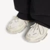 Zapatilla Triple S.2 para mujer en color cáscara de huevo Zapatilla Triple S.2 para mujer en color cáscara de huevo